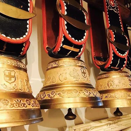 De L'assesseur - Mont-soleil Hotel